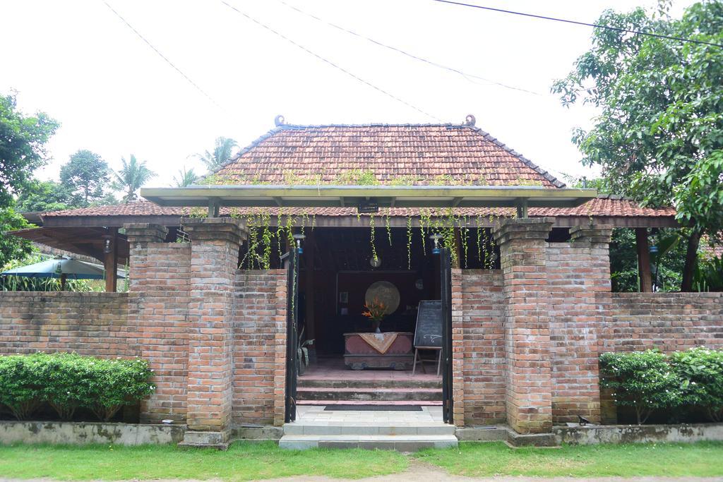 Cempaka Villa Magelang Εξωτερικό φωτογραφία