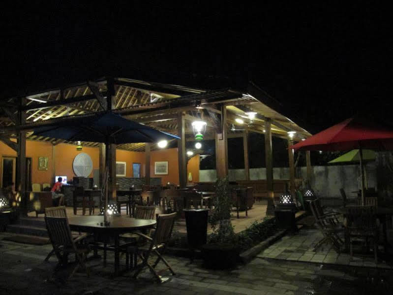Cempaka Villa Magelang Εξωτερικό φωτογραφία