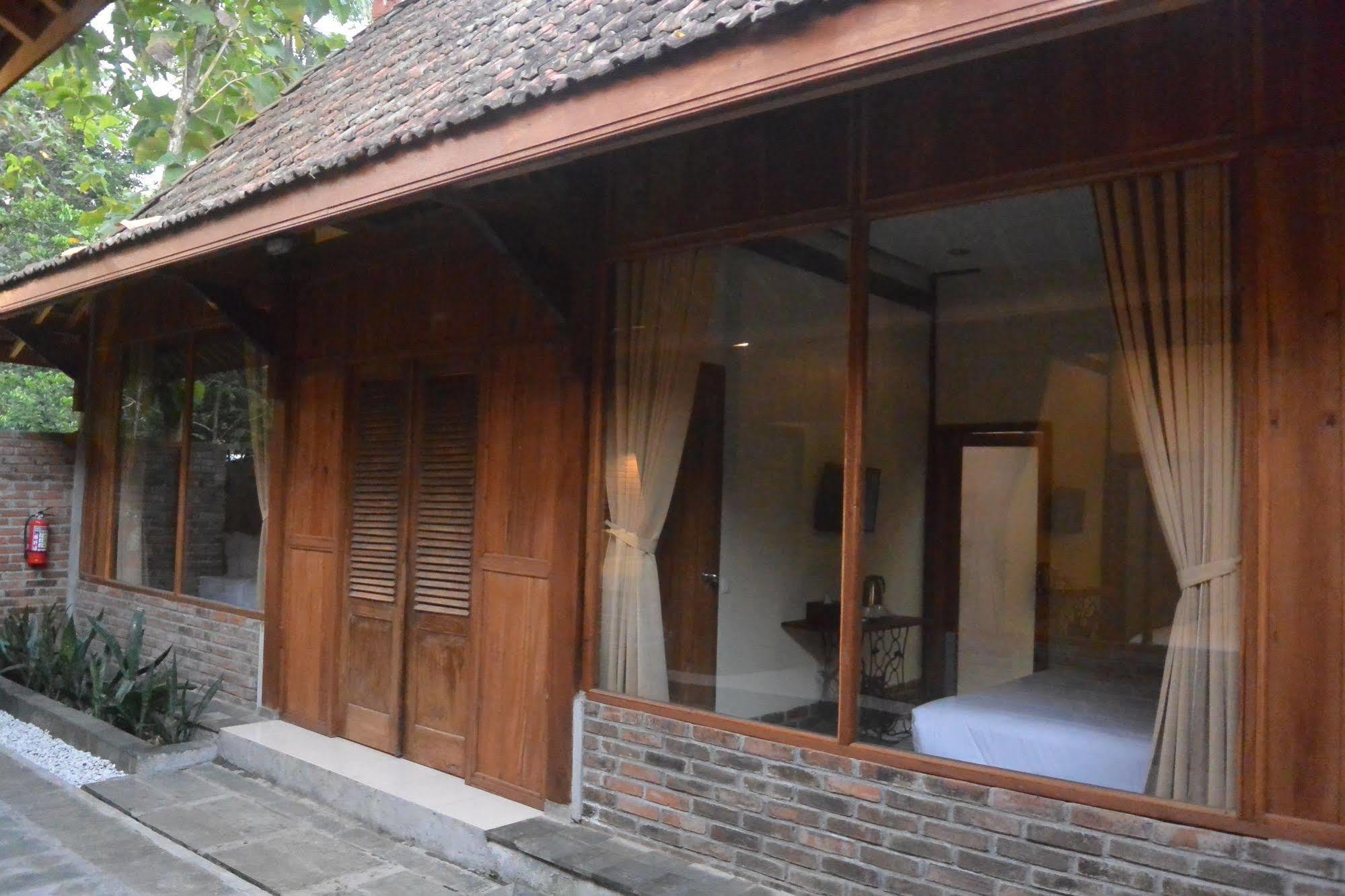 Cempaka Villa Magelang Εξωτερικό φωτογραφία