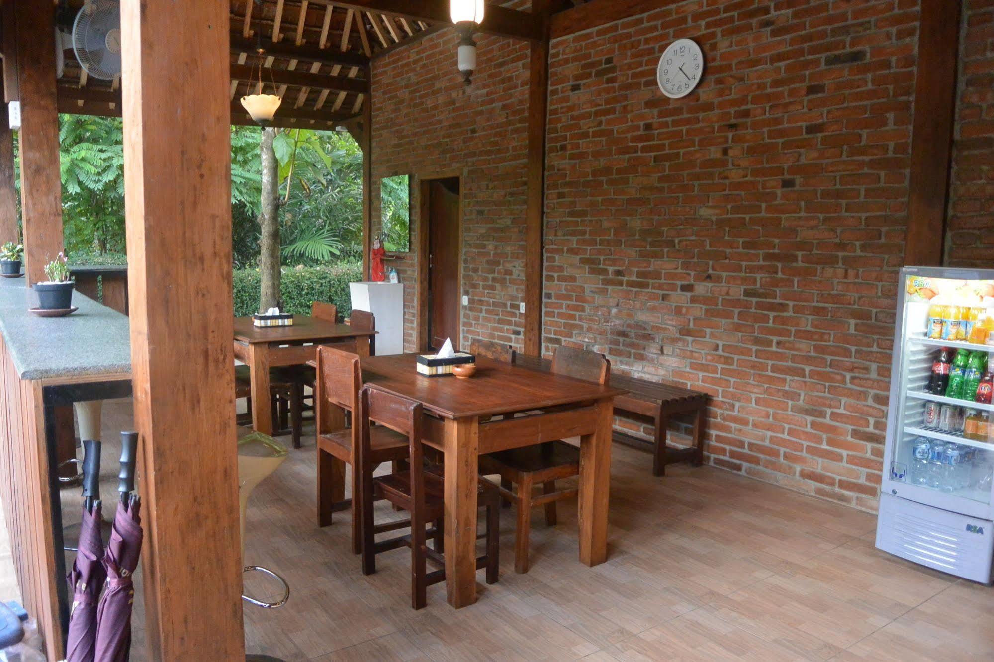 Cempaka Villa Magelang Εξωτερικό φωτογραφία